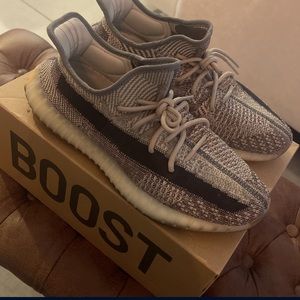 Adidas Yeezy Boost 350 V2